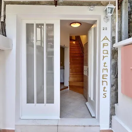 Apartment Marigold Stone House Split
