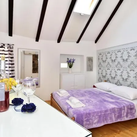 Apartamento Marigold Stone House *