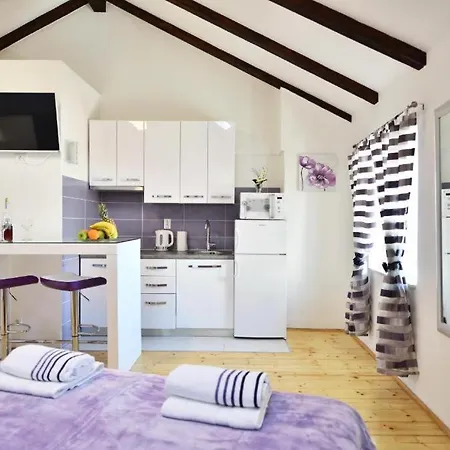 Apartamento Marigold Stone House Split