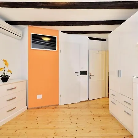 Marigold Stone House * 斯普利特