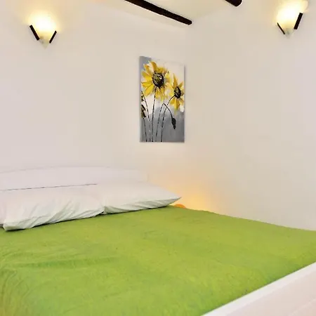 Marigold Stone House 公寓 *