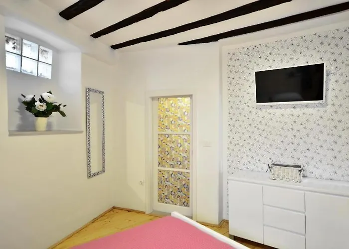 דירה Marigold Stone House