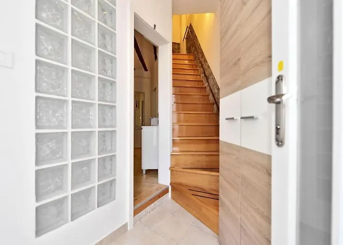 Appartement Marigold Stone House Split