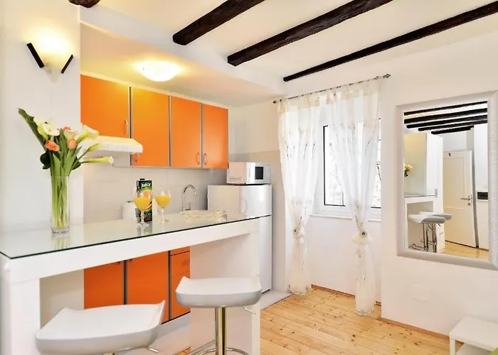 Marigold Stone House Appartement