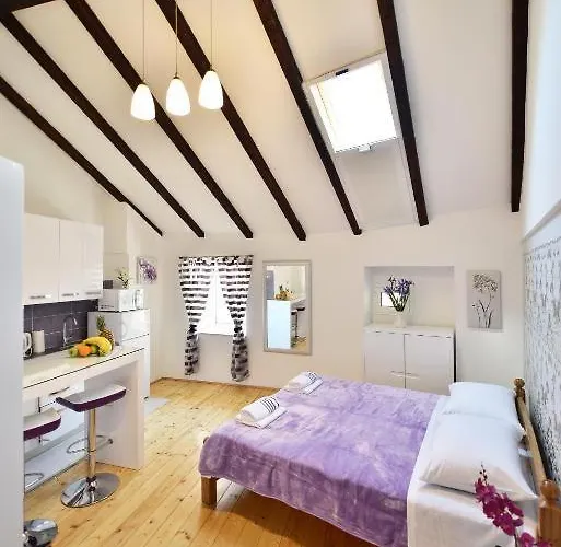 Marigold Stone House Appartement