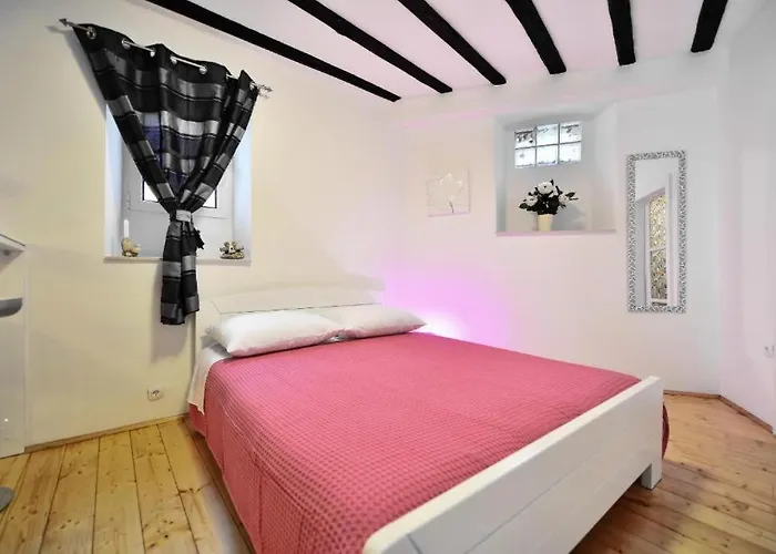 Marigold Stone House Appartement